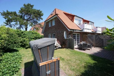 Appartementhaus mit genehmigter, gewerblicher Vermietung in strand- & stadtnaher Lage Westerlands