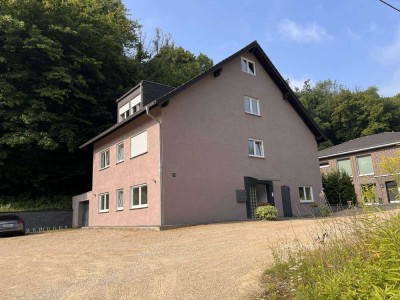 Moderne 3-Zimmer Erdgeschosswohnung mit großer Terrasse