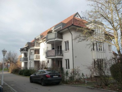 AB 01.03. 2025 - Helle 2 Zimmerwohnung, I. OG, Balkon, TG, Einbauküche, 5 Gehminuten zur S-Bahn