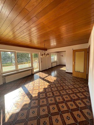 Exklusive 3,5-Zimmer-Wohnung mit EBK in Butzbach