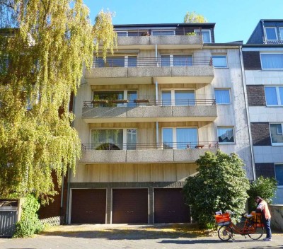 Super Lage, Oberkassel zentral mit Riesenbalkon,   PROVISIONSFREI !!