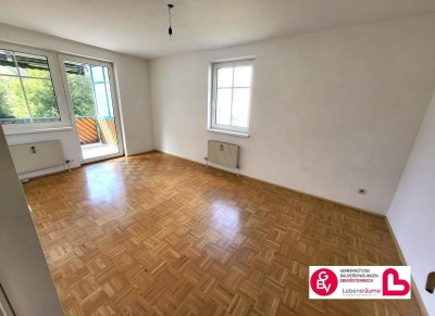 Schöne Wohnung mit Loggia und Parkplatz