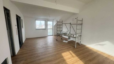 Modern sanierte 2-Zimmer-Dachgeschosswohnung – Erstbezug in Edingen-Neckarhausen
