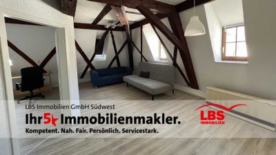 Charmante Altbau-Dachgeschosswohnung