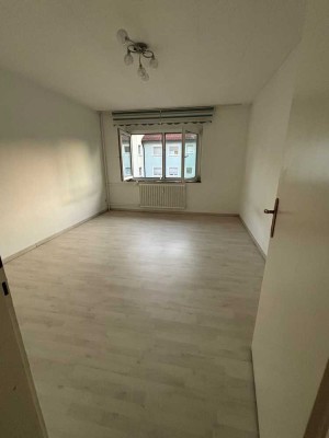 Geschmackvolle, gepflegte 3-Zimmer-Wohnung mit Balkon und Einbauküche in Waiblingen