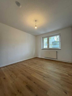 Frisch sanierte 2-Zimmer-Wohnung in zentraler Lage