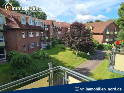 Wohnen im Pahlhof: Gemütliche 2-Zimmer-Dachgeschosswohnung für Senioren mit Balkon