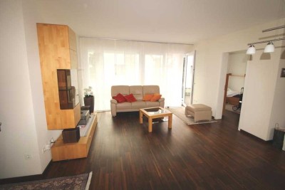 Moderne, Barrierefreie 3,5 Zimmerwohnung mit Aufzug und TG