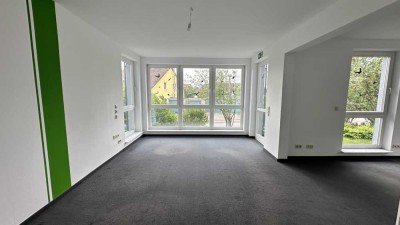 Schönes Wohnen im EG auf 130m²  in einer 5 Zimmer Wohnung Baujahr 1996