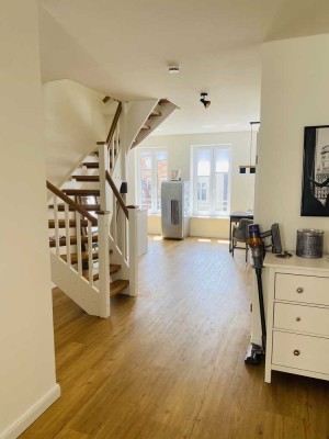 Exklusive 2-Raum-Maisonette-Wohnung mit gehobener Innenausstattung in Lübeck