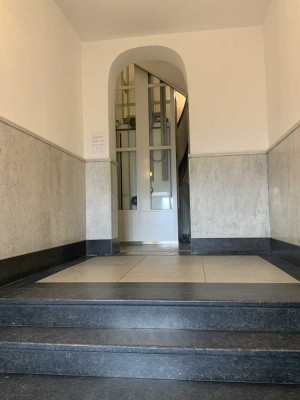 Gepflegte 1,5 Zimmerwohnung mit großem SW-Balkon
