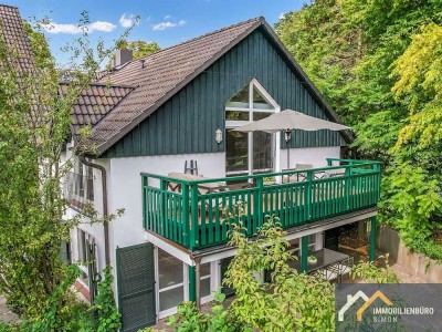Wohnen wie im Haus: Stilvolle Maisonette mit Terrasse und Balkon