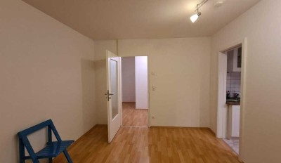 Stilvolle 1,5-Zimmer-Wohnung mit EBK in München Obersendling