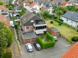 Obergeschosswohnung mit 4 Zimmern inkl. Garage und Stellplatz in Elsen!