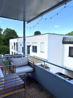 Zweitbezug nach Kernsanierung mit EBK und Balkon - Helle 2-Zimmer-Wohnung in Karlsruher Oststadt