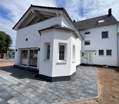 Exklusive 3,5-Zimmer  Wohnung komplett Saniert