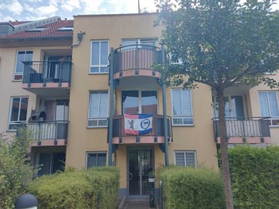 3 Zi.-Eigentumswohnung im Erdgeschoss mit Tiefgaragenstellplatz - 686