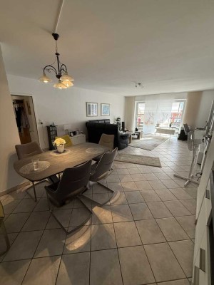 3 Zimmer Wohnung 1.OG mit Aufzug