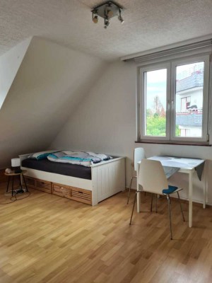 Helle, renovierte 1-Zimmer-Dachgeschosswohnung mit geh. Innenausstattung in Koblenz