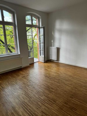 Exklusive 3-Zi.-Wohnung  mit Balkon in Pfingstbergnähe