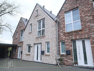 Mit Wärmepumpe und PV-Anlage: Energieeffizientes Reihenmittelhaus in ruhiger Lage