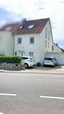 Wunderschöne DHH mit tollem Garten in zentraler Lage mitten in Schönaich