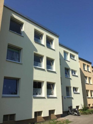 Großzügige Wohnung mit Balkon sucht ruhige Mieter