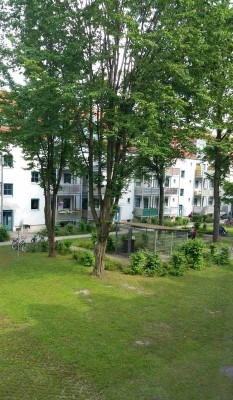 Helle 2-Zimmer-Wohnung mit Balkon in gepflegter Wohnanlage