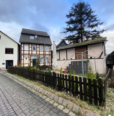 Attraktives Bürgerhaus mit Sommerhaus im historischen Stadtkernensemble in Eschershausen