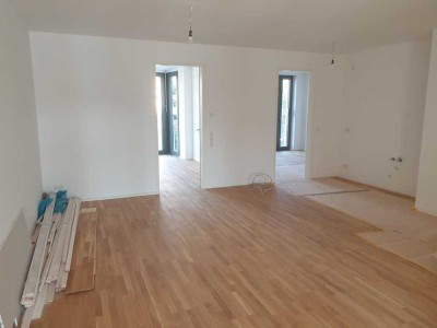 NEUBAU - TOP LAGE: Hochwertige 3 Zimmer Wohnung mit Wintergarten und zwei Bädern! - Provisionsfrei -