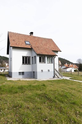 Charmantes Einfamilienhaus mit großem Garten im Zentrum von Kirchberg am Wechsel