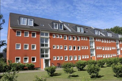 Großzügige 2 Zimmer Wohnung mit Balkon in gepflegter Wohnanlage