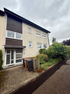 Gepflegtes 3-Familienhaus mit Hobbyraum,Garage,Stellplatz u.v.m. in Top-Lage von 74078 Heilbronn!