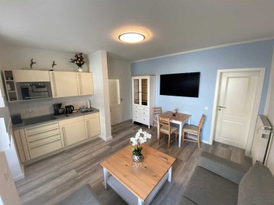 Ferienvermietung dauerhaft erlaubt | Möblierte 2-Zimmer Wohnung mit Balkon in Warnemünde!