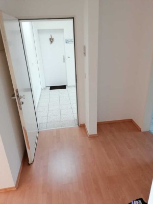Bad Salzuflen 2 Zimmer-Wohnung mit Küche, neu renoviert