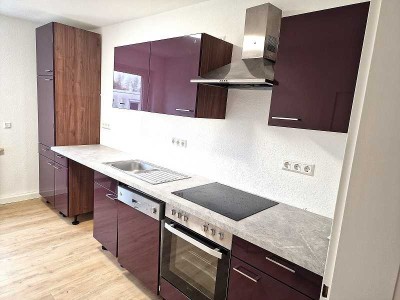 Helle renovierte 2-Zimmer-Wohnung mit Einbauküche in guter Lage in Maximiliansau