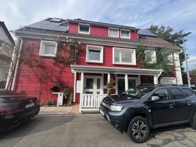 Neuer Preis! Geräumige Wohnung mit großem Balkon –  Neckartailfingen