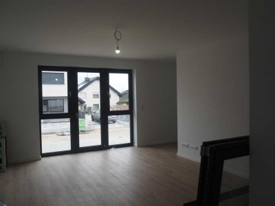 Erstbezug mit Balkon: Geschmackvolle 2-Raum-Erdgeschosswohnung in Oestrich-Winkel