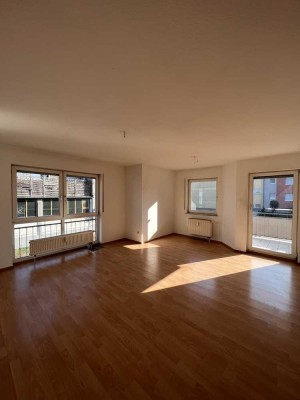 ++ 3-Zimmer-Wohnung in Stuttgart-Wangen ++ TG-Stellplatz ++ Balkon ++ frei ++