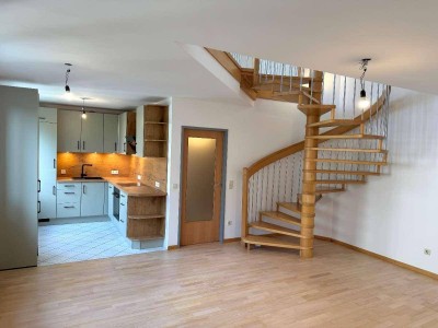Erstbezug nach Sanierung. 2,5-Zimmer Maisonette mit Poolnutzung, Terrasse und allgem. Grünflächen, nähe Vetmeduni