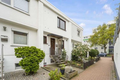 Heideviertel: Gepflegtes Reihenhaus mit 3-4 Zimmern mit schönem Garten