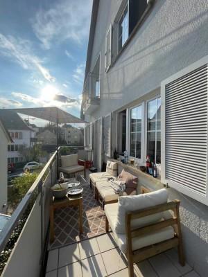 Lichtdurchflutete 3-Zimmer-Wohnung mit Balkon, Garten und Stellplatz im Hof