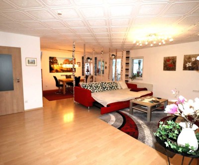 Neu renovierte Erdgeschosswohnung mit Einliegerwohnung und Garten im Altmühltal