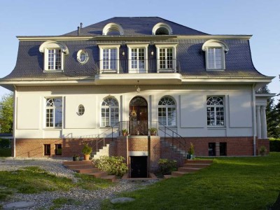 Herrschaftliche 5-Zimmer-Wohnung mit Balkon & Garten in Leipzig