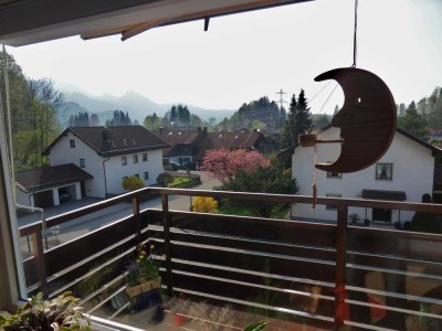 Am Waldrand, hell, ruhig, gemütlich