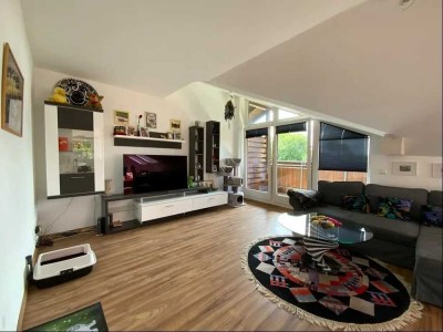 Loft-Feeling über den Wertach-Auen – moderne Dachgeschosswohnung mit Weitblick & Zukunftsenergie