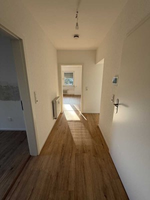 Renovierte helle  3,5-Raum-Wohnung mit Balkon