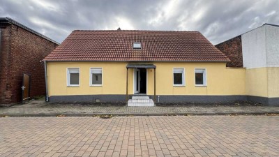 Ein Haus, so breit wie Deine Träume – Willkommen in Breitenhagen!