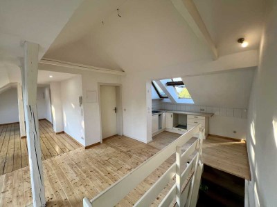 Helle und gemütliche 1,5-Raum-DG-Wohnung mit Garten in Mülheim an der Ruhr