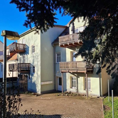 Helle 2-Zimmer Wohnung mit Balkon zu vermieten